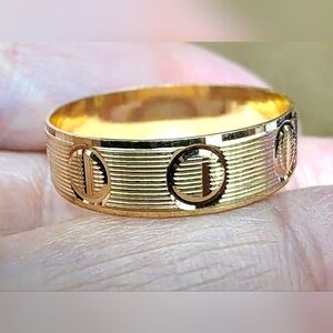 💕18k Screw Ring- Size 9